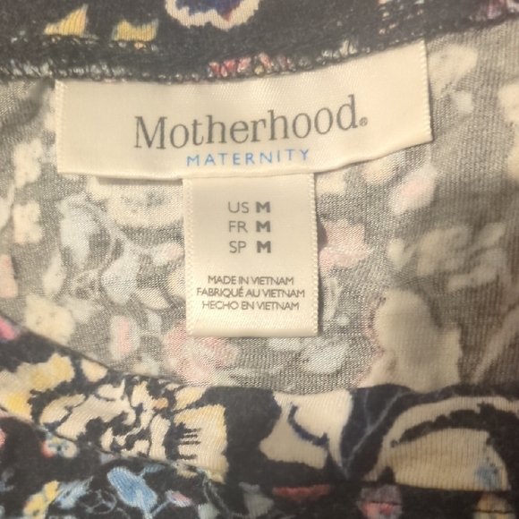 Maternity Top Bundle - Picture 9 of 9